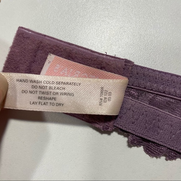 Vintage VS Unlined Purple Lace Bra - Picture 15 of 16